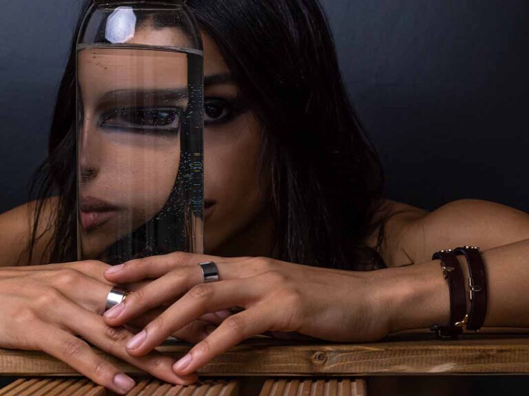 ADVERSUS Featured Model – Photo: Alessio Cristianini