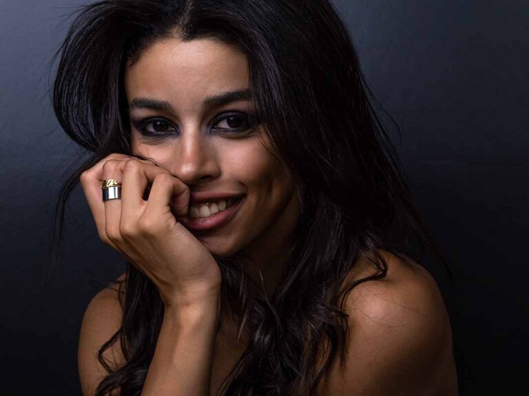 ADVERSUS Featured Model – Photo: Alessio Cristianini