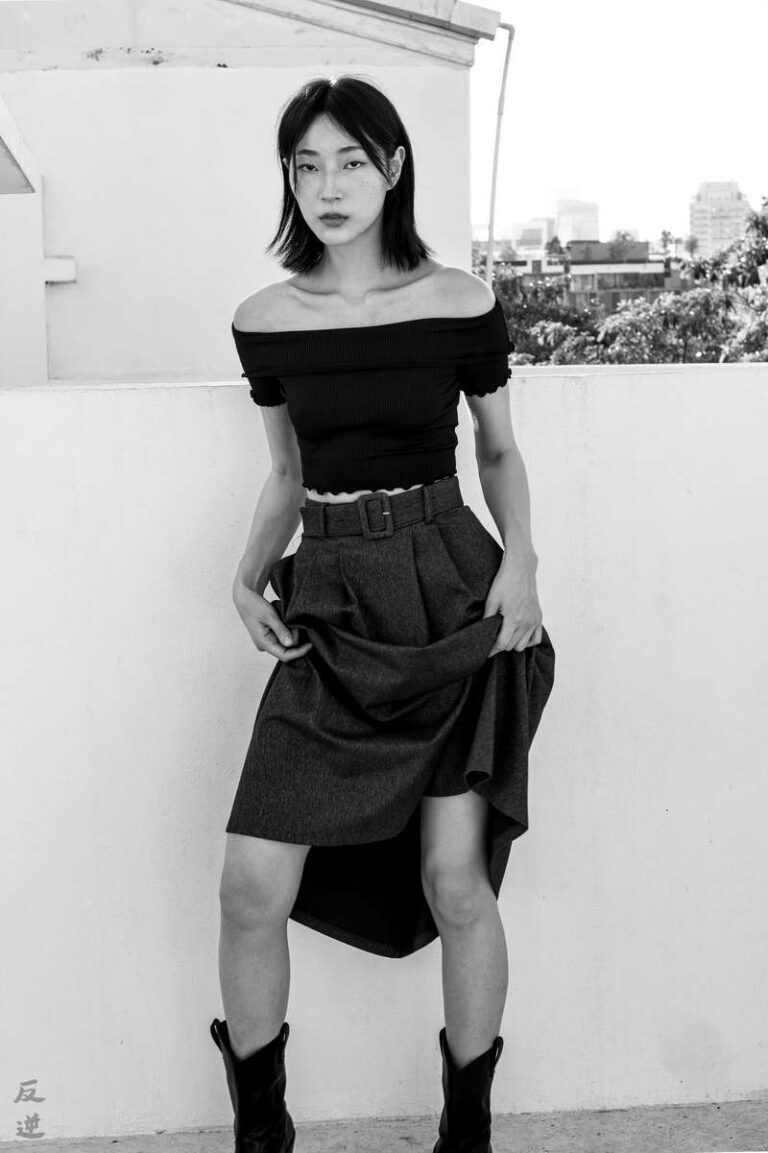 ADVERSUS Featured Model – Photo: Alessio Cristianini