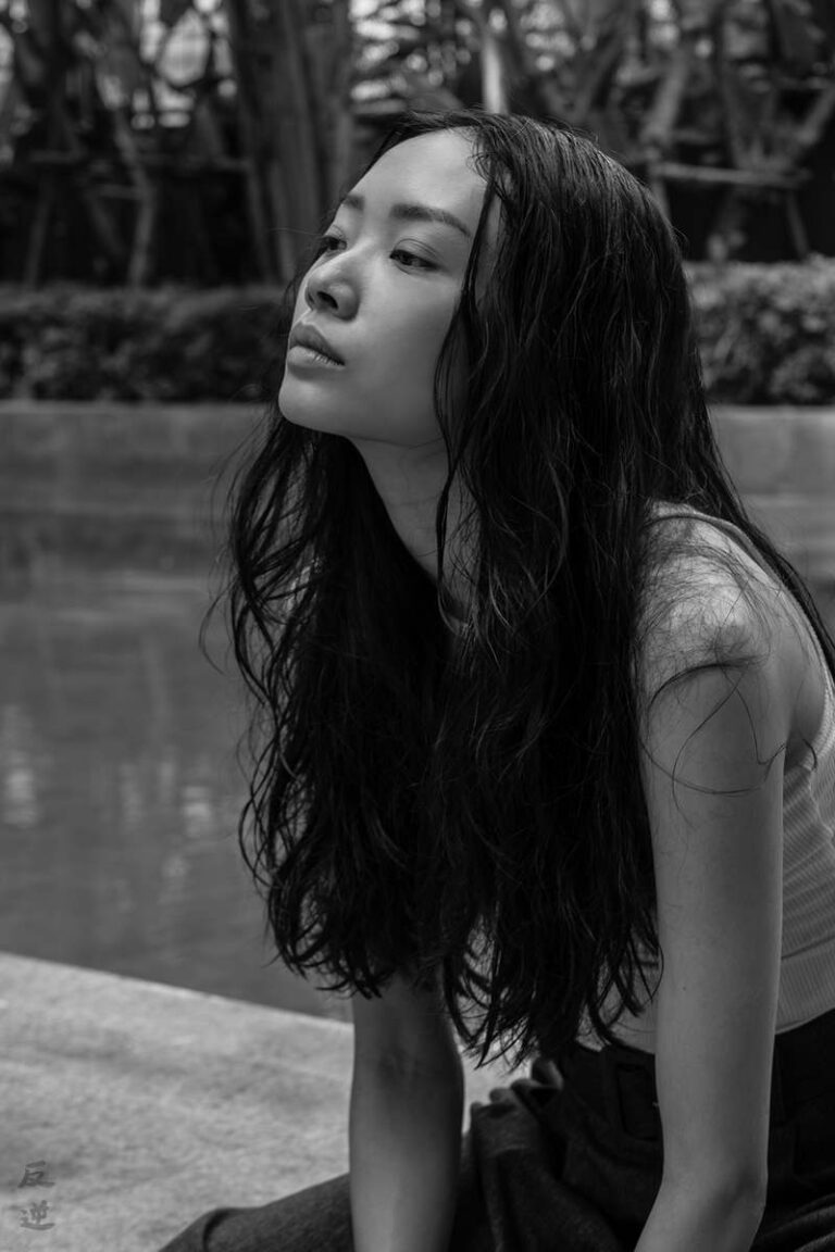 ADVERSUS Featured Model – Photo: Alessio Cristianini