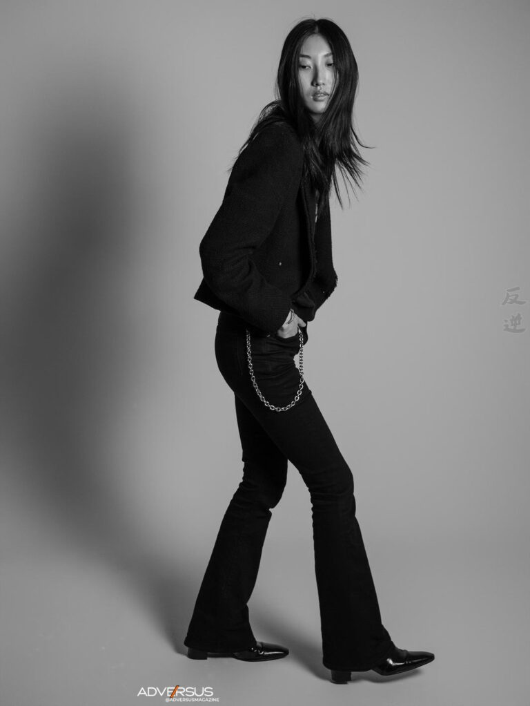 ADVERSUS Featured Model – Photo: Alessio Cristianini