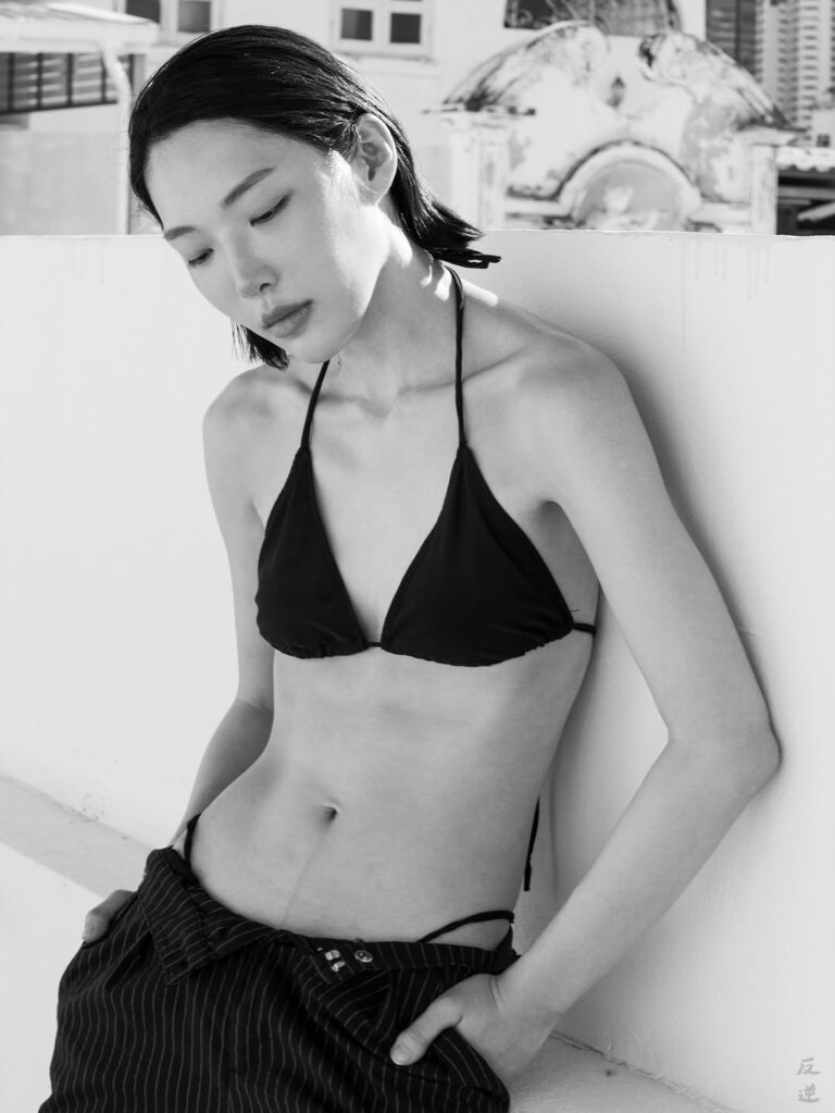 ADVERSUS Featured Model – Photo: Alessio Cristianini