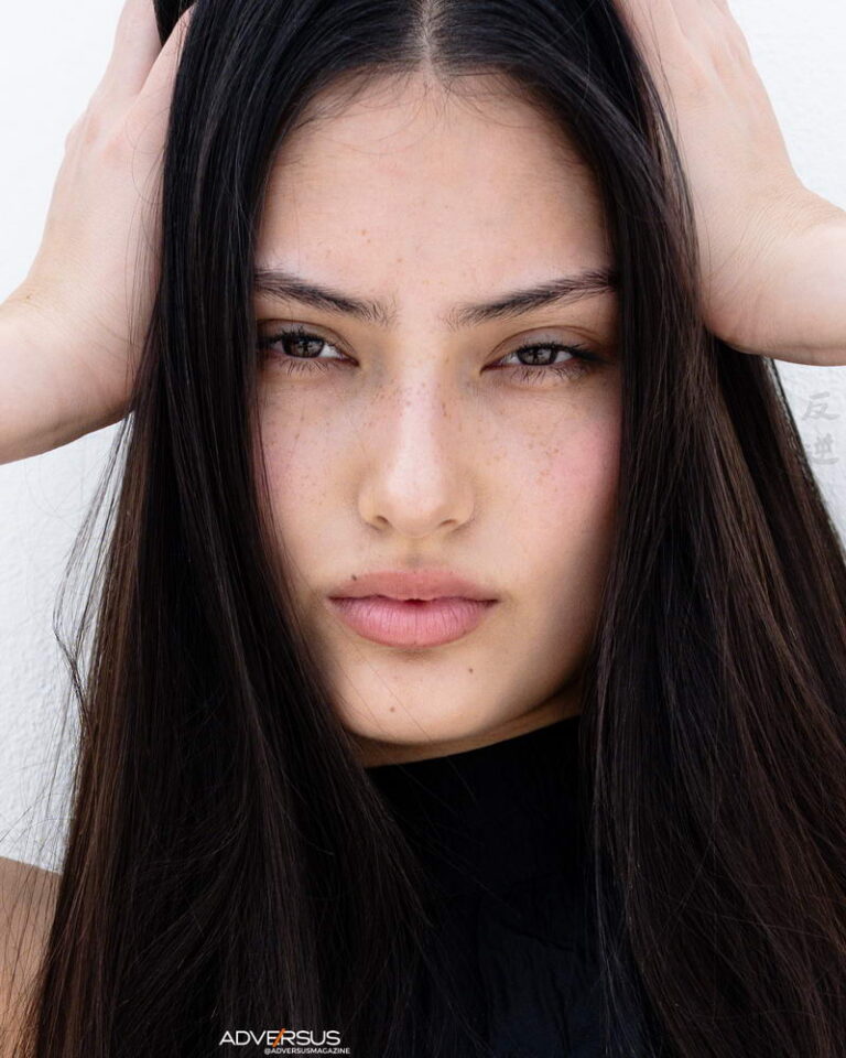 ADVERSUS Featured Model – Photo: Alessio Cristianini