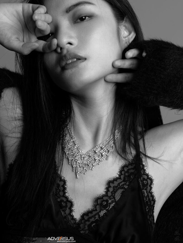 ADVERSUS Featured Model – Photo: Alessio Cristianini