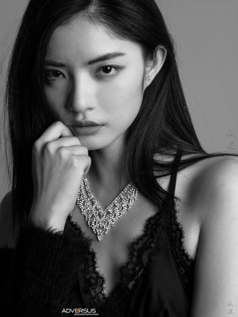 ADVERSUS Featured Model – Photo: Alessio Cristianini